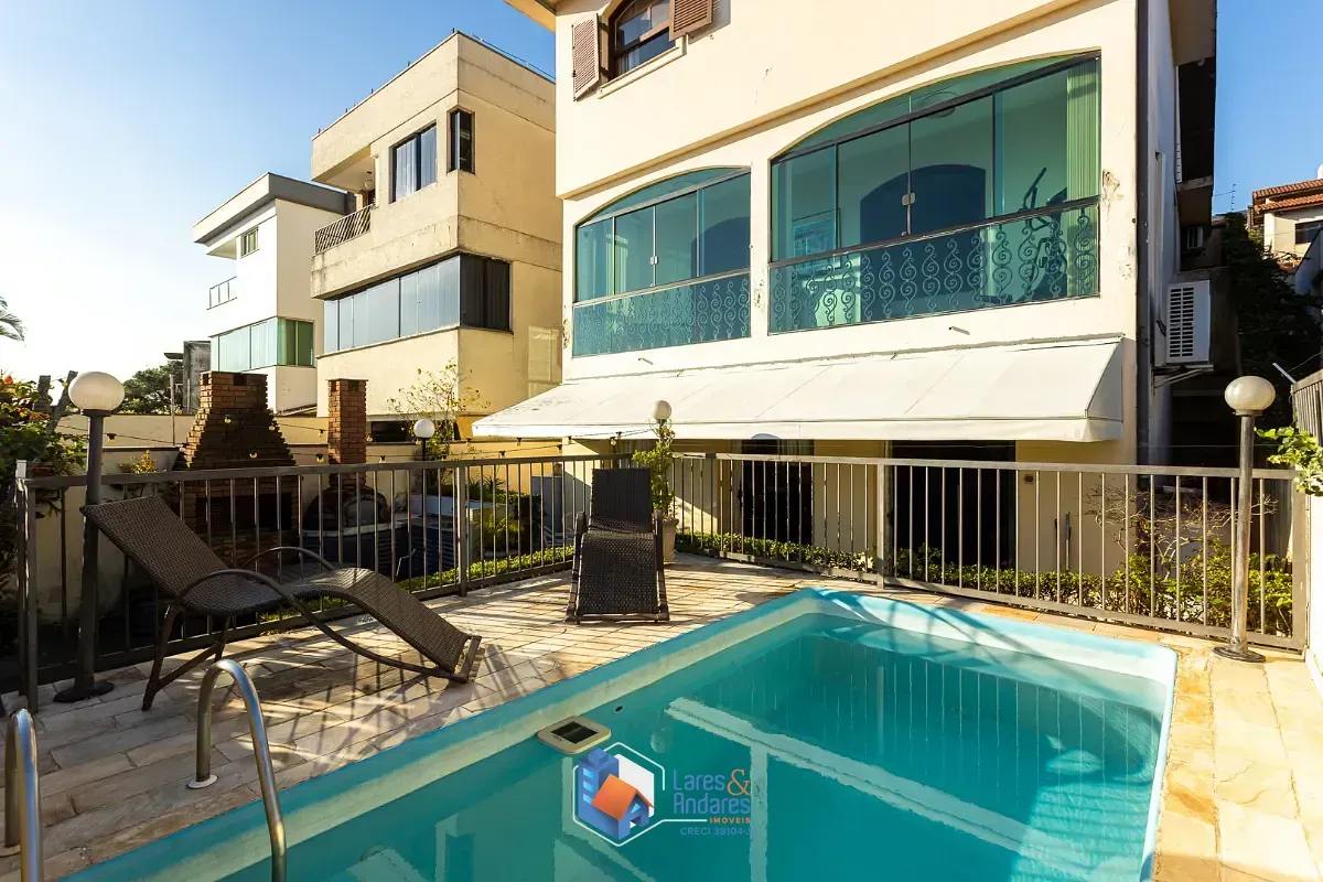 Foto do imóvel Casa para venda em Vila Romana com 3 quartos, sendo 1 suíte, 282m² em Rua General Vitorino Monteiro
