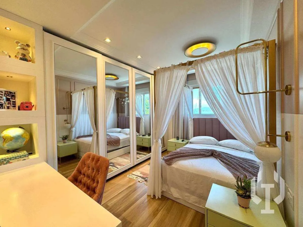Imagem Apartamento Frente Mar Finamente Mobiliado e Decorado, com 4 Suítes, em Itapema.