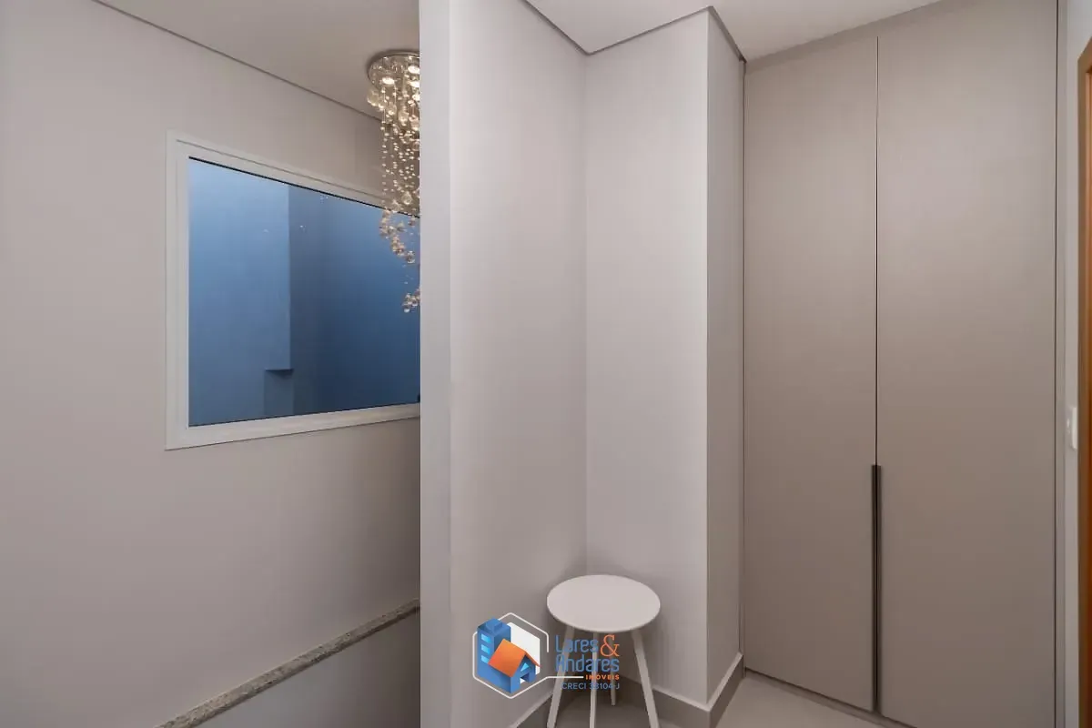 Imagem Casa para venda em Parque São Domingos com 3 quartos, sendo 3 suítes, 183m²