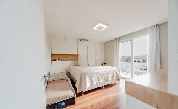 Imagem Uma casa linda dentro de um condomínio fechado, no Lagos de Nova Ipanema.