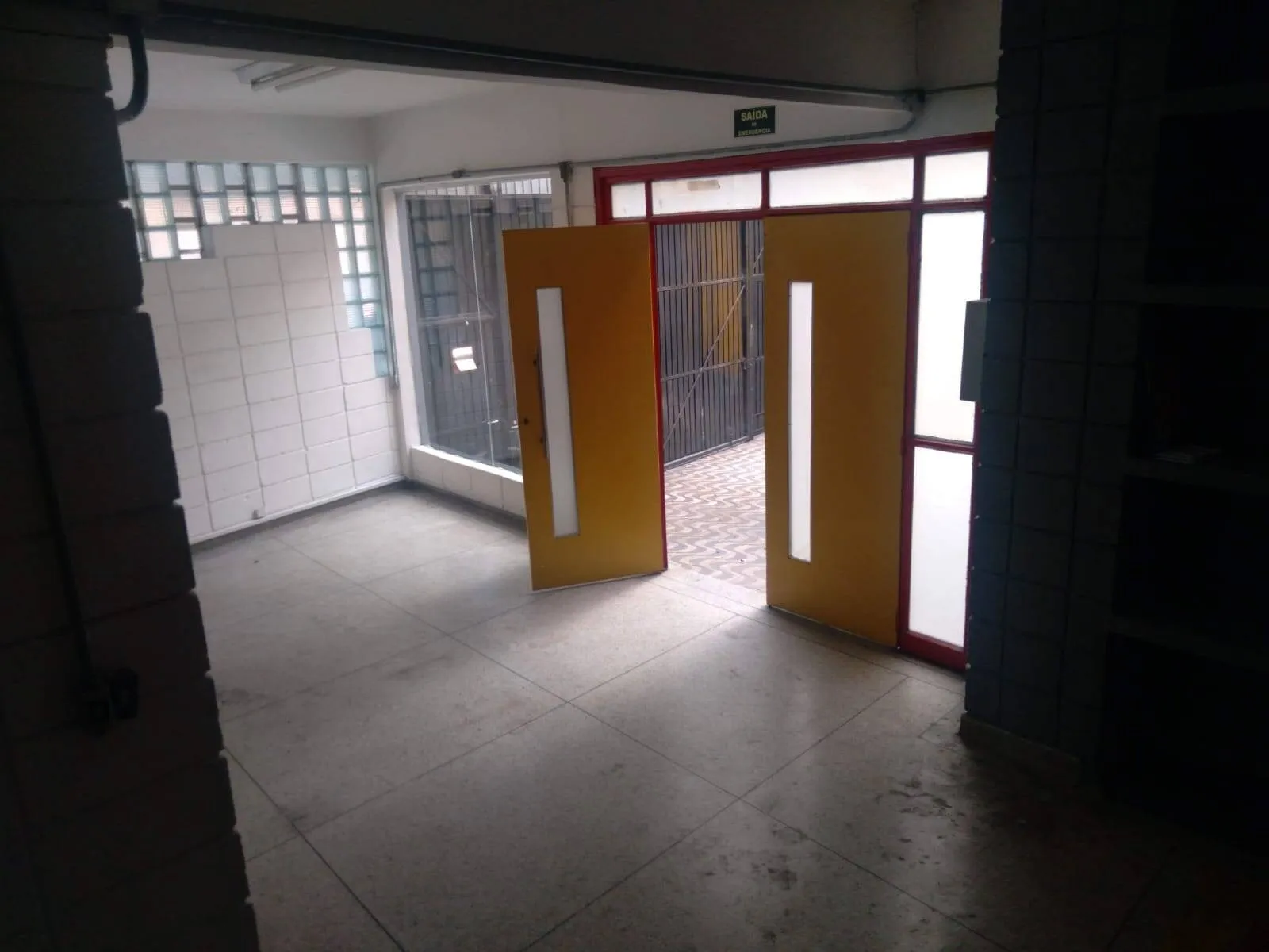 Imagem Galpão Comercial de Alto Padrão Próximo à Estação de Trem e Rodovias em Barueri