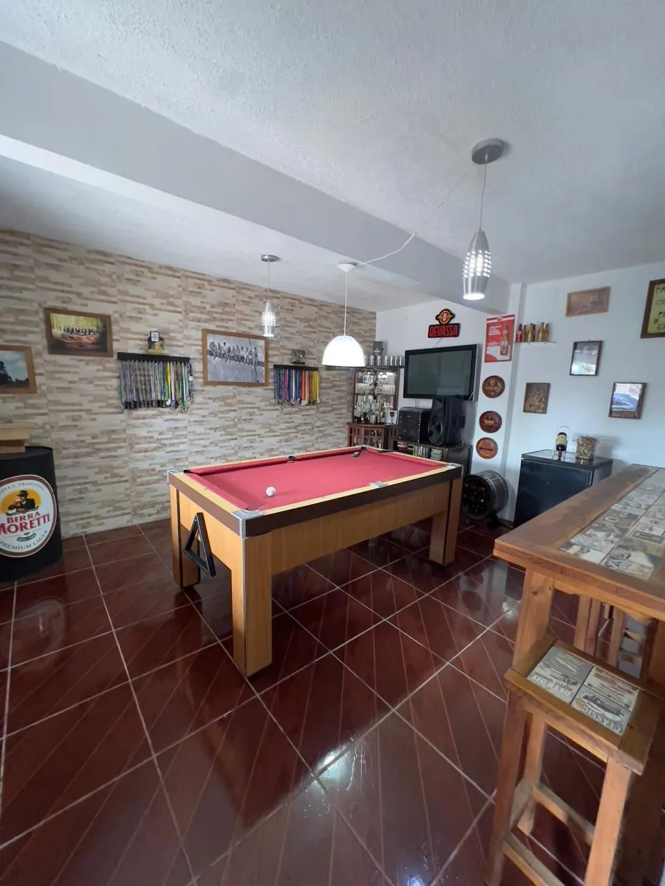 Imagem Ampla casa no Bairro Restinga 4 Dormitórios sendo um suíte