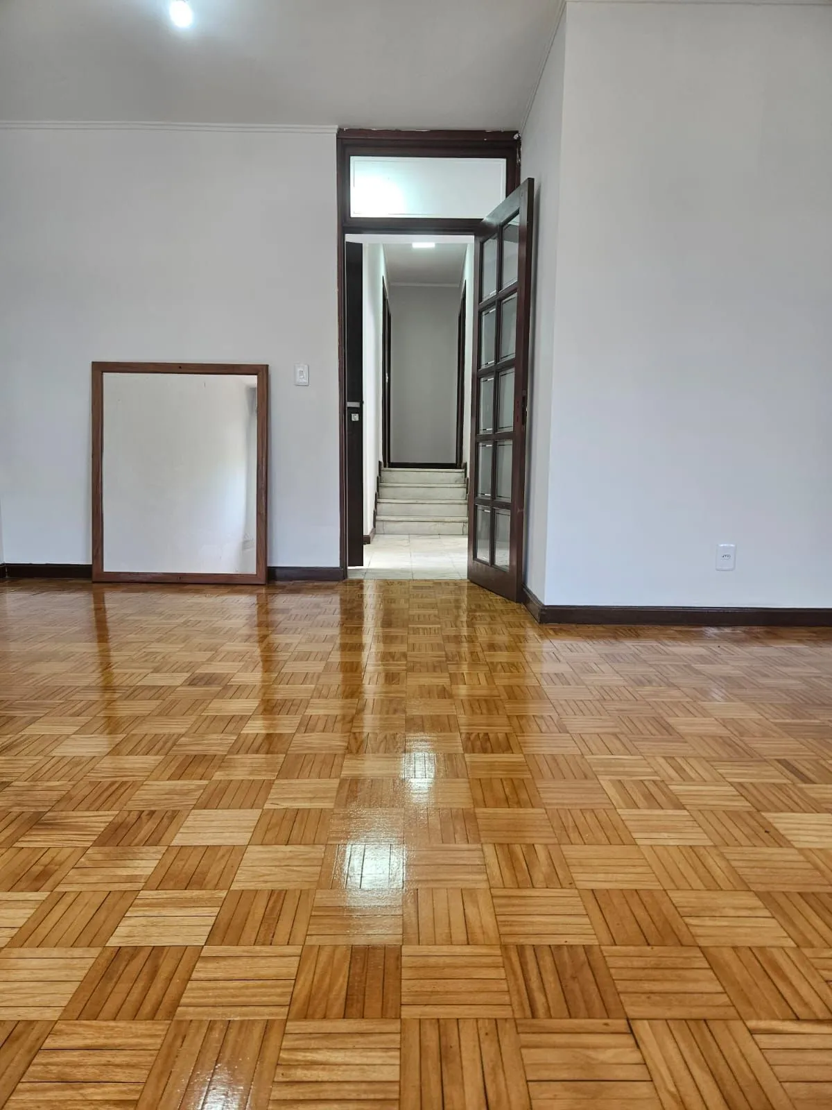 Imagem Casa toda reformada na avenida nonoai