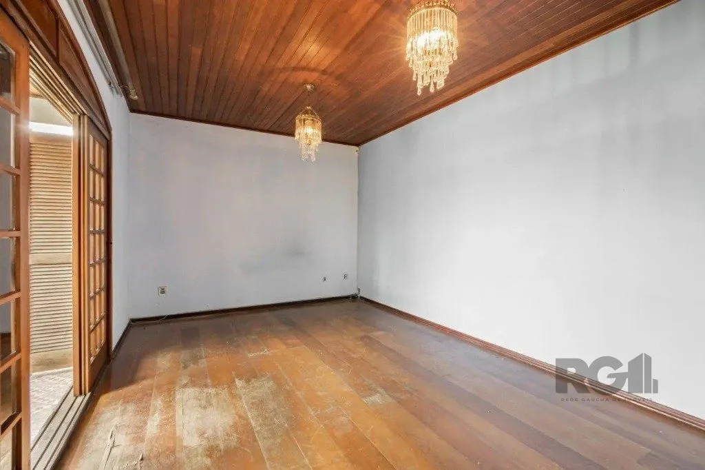 Imagem Casa com 3 dormitórios no bairro Passo das Pedras