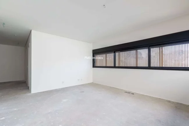 Imagem Casa em condomínio com 3 suítes.
