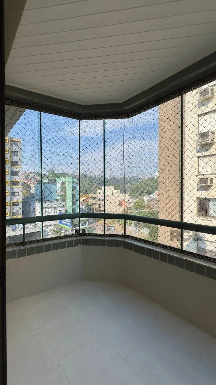 Imagem COBERTURA COM 174M², DE FRENTE, 3 DORMITÓRIOS, EM ÓTIMA LOCALIZAÇÃO NO MENINO DEUS