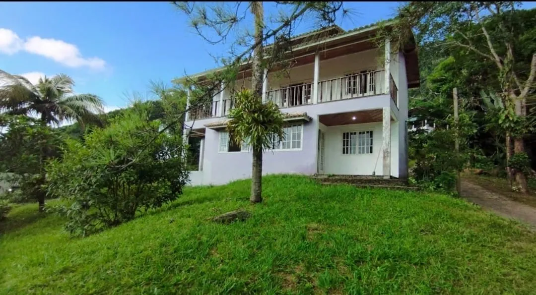 Imagem Casa em Condomínio para Venda em Guapimirim / RJ no bairro Centro