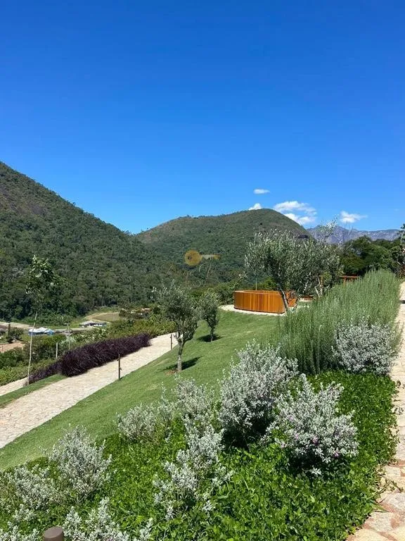 Imagem Terreno em Condomínio para Venda em Teresópolis / RJ no bairro Vale Alpino