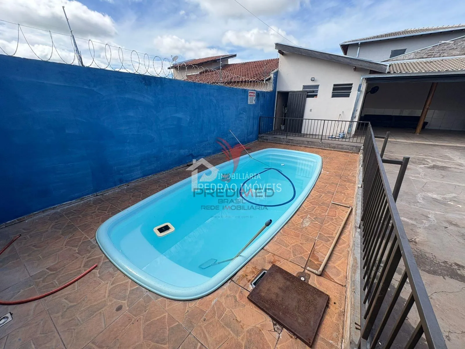 Imagem Casa de esquina no bairro Antonio Lopes. Lençóis Paulistas.. Aceita financiamento