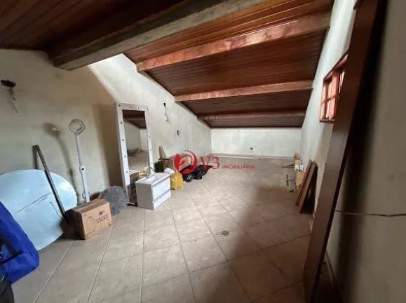 Imagem Sobrado a venda no Jardim Iva 3 Dormitórios sendo 1 Suíte, 2 Vagas, 222 m