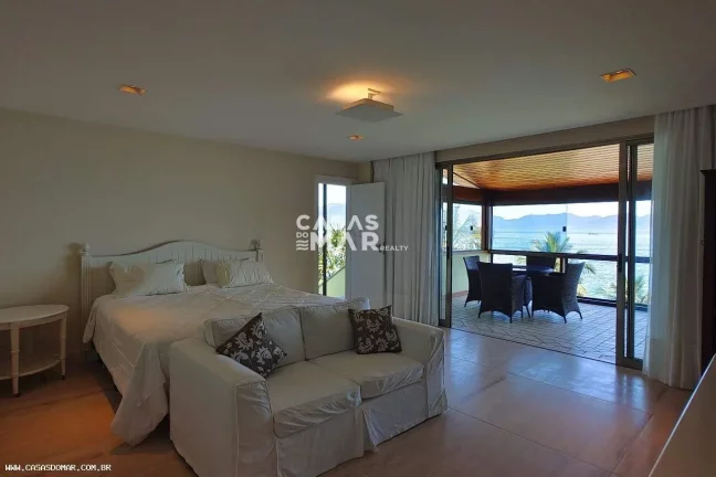 Imagem Casa em Condomínio para Venda em Angra dos Reis / RJ