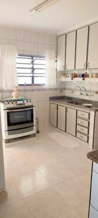 Imagem CASA EM 2 LOTES COM 5 DORMITÓRIOS E PISCINA