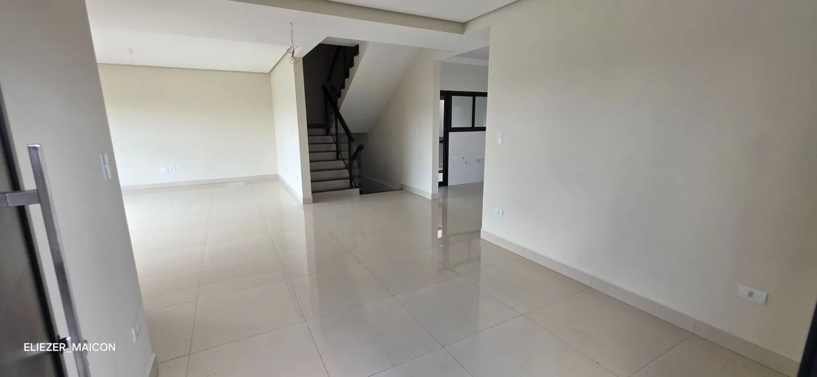 Imagem Casa a venda com 3 quartos no bairro Jardim Acacias em Poços de Caldas - MG