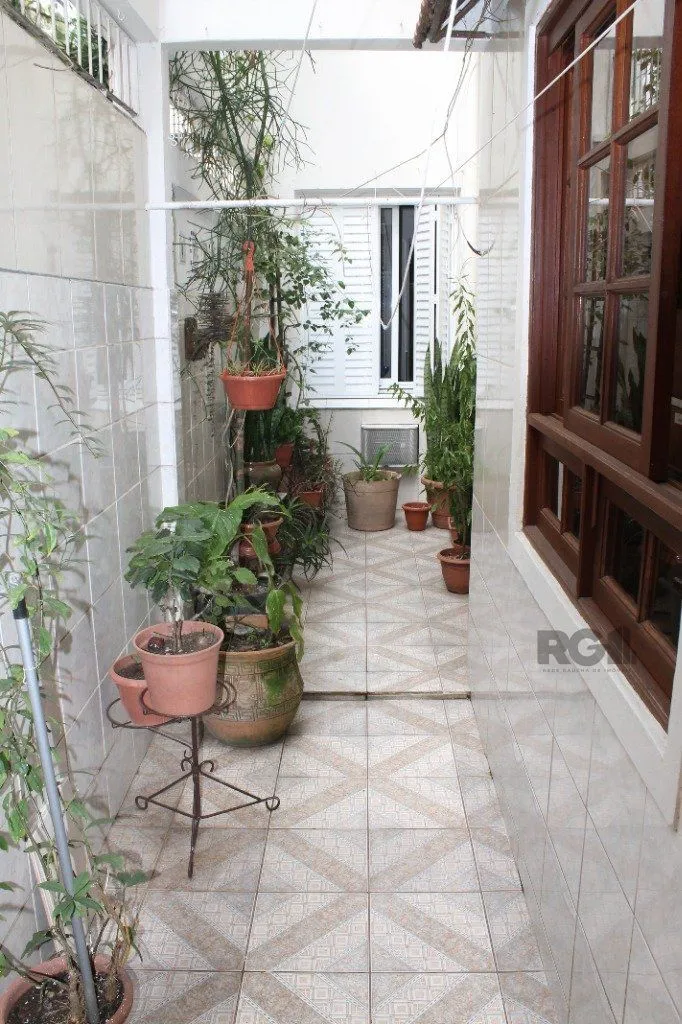 Imagem Apartamento de 3 dormitórios Térreo no bairro Moinhos de Vento