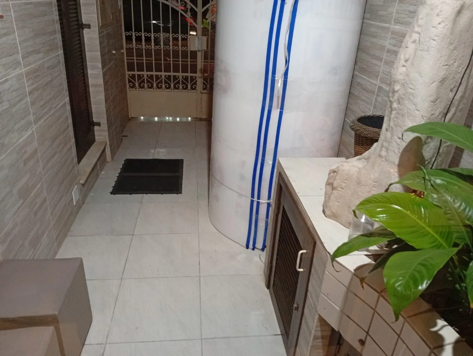 Imagem Casa com 5 quartos , 7 banheiros e pátio!