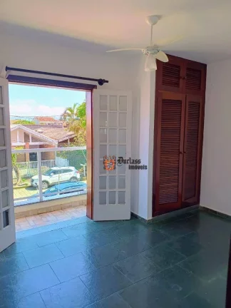 Imagem Sobrado com 6 dormitórios à venda, 261 m² por R$ 690.000,00 - Cibratel I - Itanhaém/SP