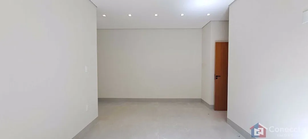 Imagem Casa com 3 dormitórios à venda, 231 m² por R$ 750.000,00 - Afonso Queiroz - Patos de Minas/MG