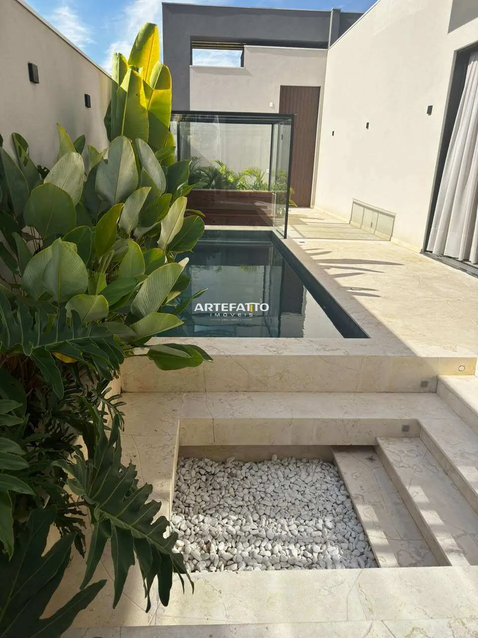 Imagem Casa de condomínio à venda em Rifaina, Condomínio Portal do Lago, com 3 quartos, 222m2