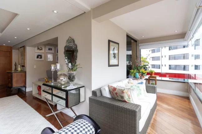 Imagem Apartamento à venda em São Paulo, Aclimação, com 3 quartos, 190m2