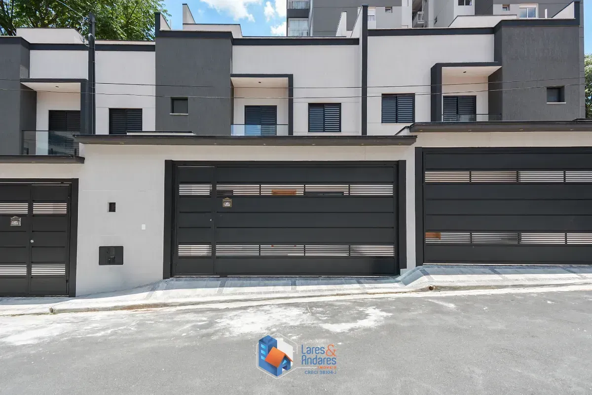 Imagem Sobrado para venda em Vila Gumercindo com 3 quartos, sendo 1 suíte, 150m²