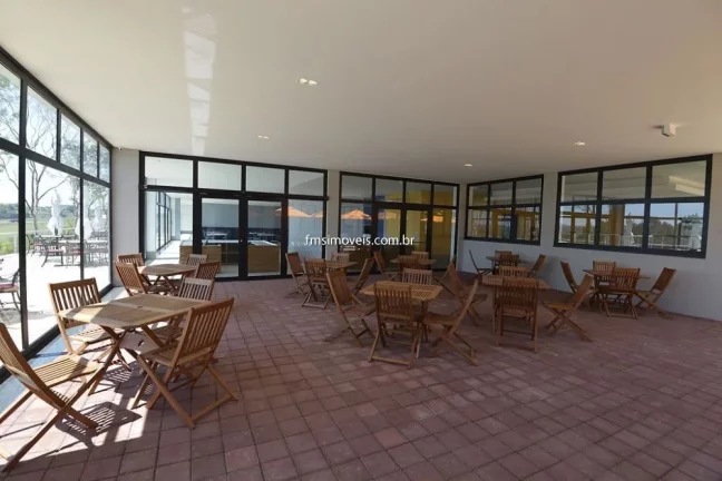 Imagem Galpão Comercial para Locação em Sorocaba-SP, Bairro Cajuru do Sul - 2 Banheiros, 8 Vagas de Garagem, 2.731,68 m² de Área.