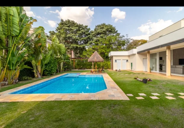 Imagem Casa em Condomínio de Luxo em Sorocaba-SP, Bairro Caguassu: 3 Quartos, 3 Suítes, 4 Salas, 5 Banheiros, 4 Vagas, 285m²!