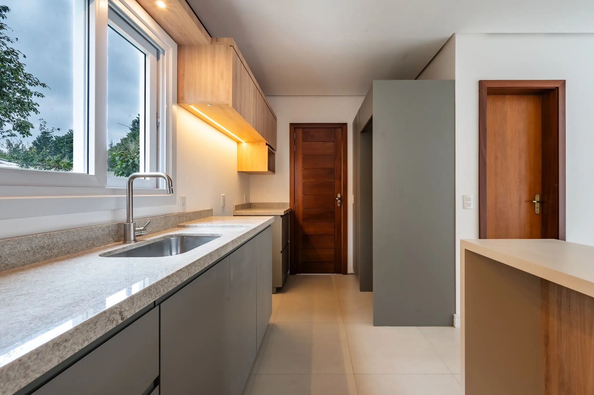 Imagem Casa à venda em Gramado, Varzea Grande, com 2 quartos, 82.5m2