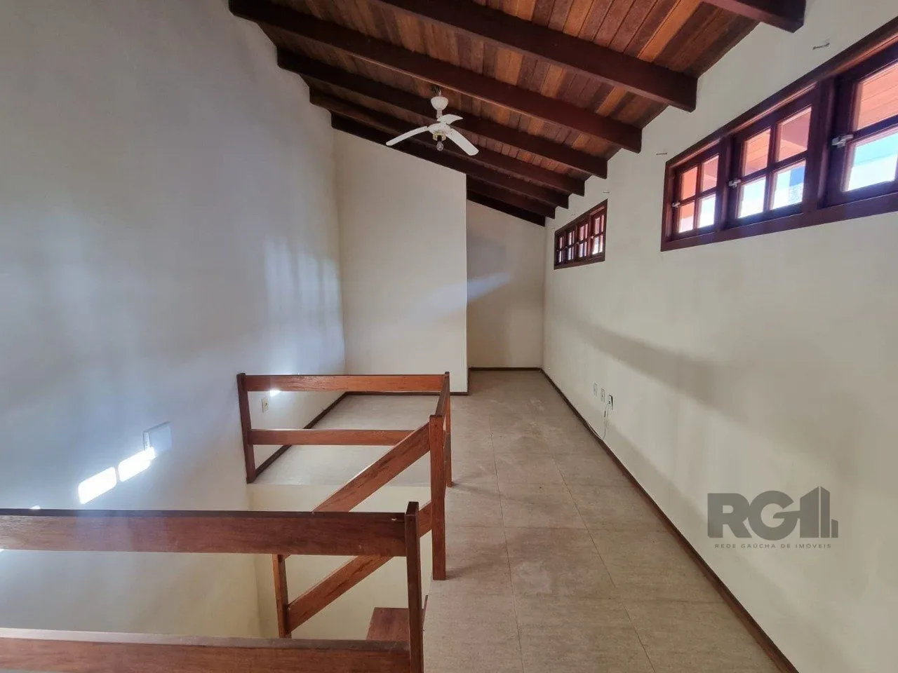 Imagem Linda Casa Bairro Ipanema 02 Dormitórios Suíte