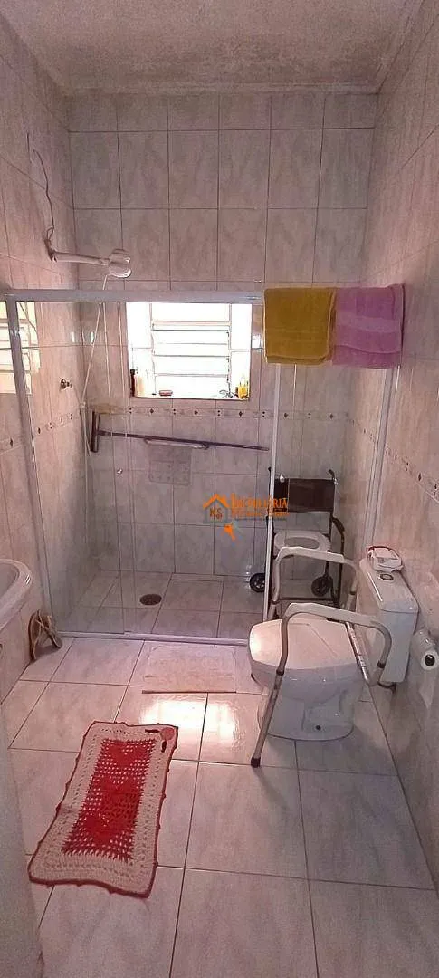Imagem Sobrado com 4 dormitórios à venda, 350 m² por R$ 950.000,00 - Vila Augusta - Guarulhos/SP