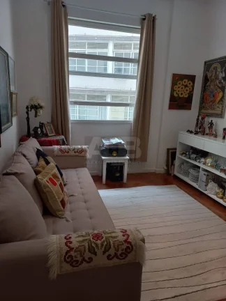 Imagem Apartamento à venda em Copacabana, 60m2, quarto, sala, dependência e 2Banh