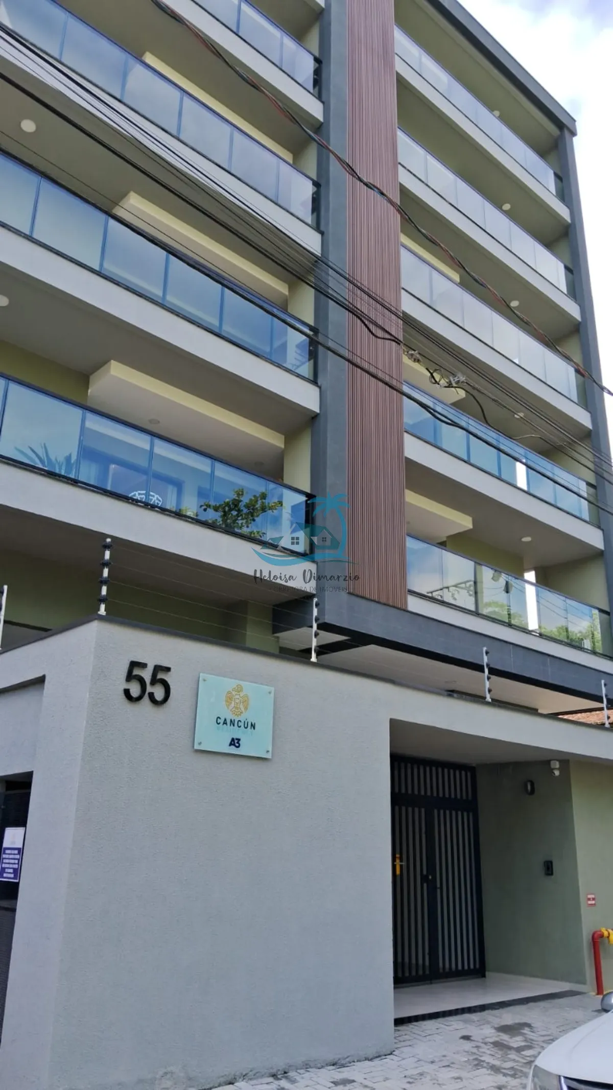 Imagem Excelente apartamento novo a venda à 250 metros da orla de Itaguá em Ubatuba.