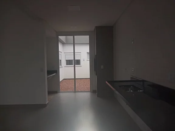 Imagem EXCELENTE IMÓVEL, Casa térrea 95m², três dormitórios, suíte, Cond. Fechado