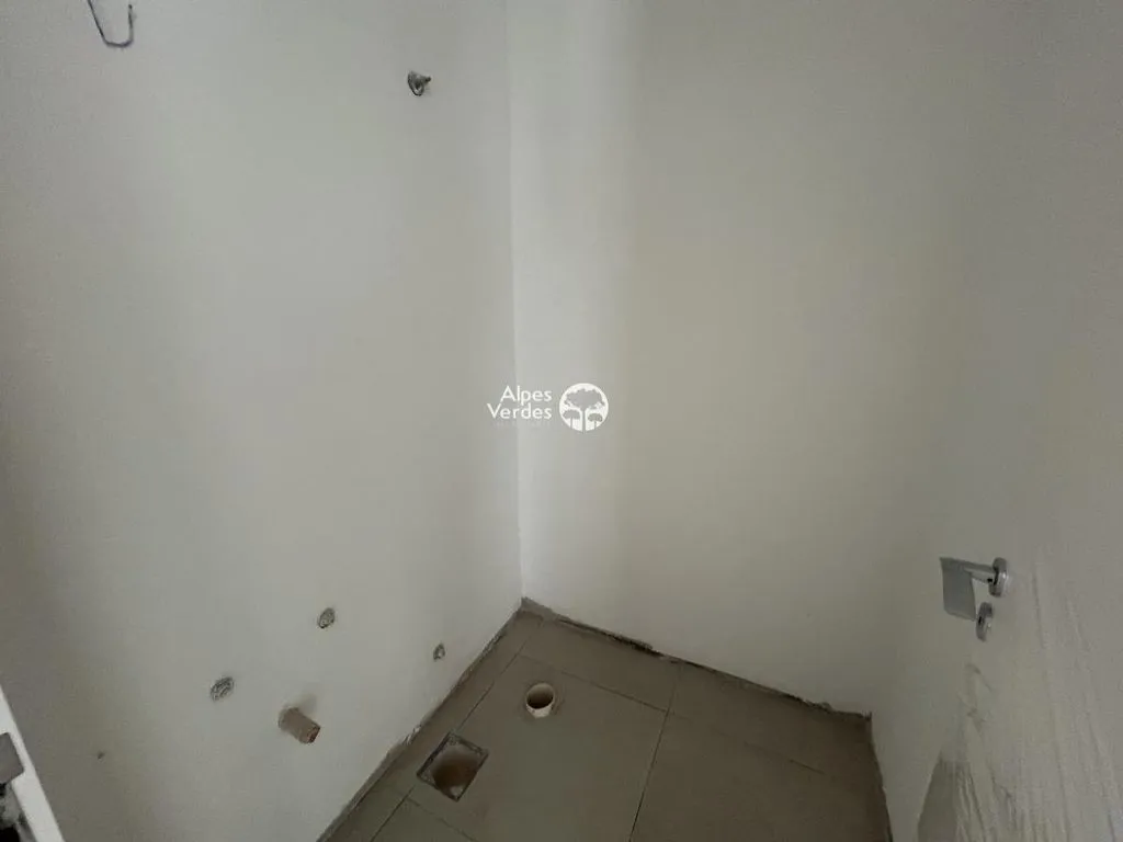Imagem Vende-se apto prox ao centro de Gramado- 3 quartos- Valor R$ 2.335.000,00