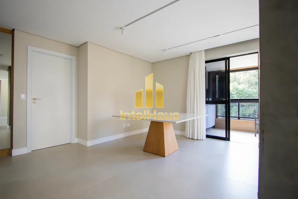 Imagem Excelente apartamento no Edifício Porto Pacífico, localizado em uma das regiões mais nobres do Ec...