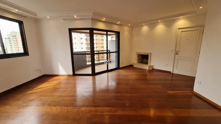 Imagem Lindo apartamento à venda, 150m², com 3 dormitórios, sendo 2 suítes, 3 vagas e depósito privativo.