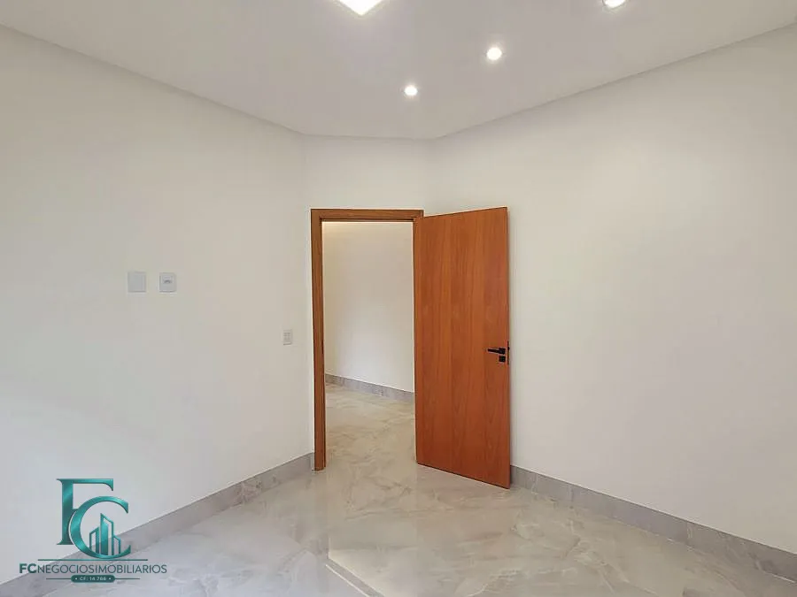 Imagem Linda casa á venda no setor vera cruz - Aparecida
