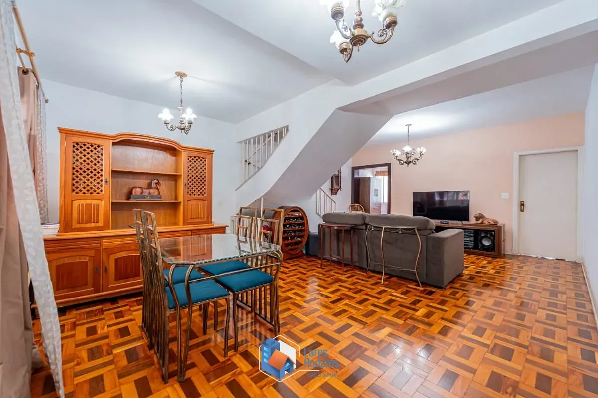 Imagem Casa para venda em Planalto Paulista com 3 quartos, sendo 1 suíte, 180m²