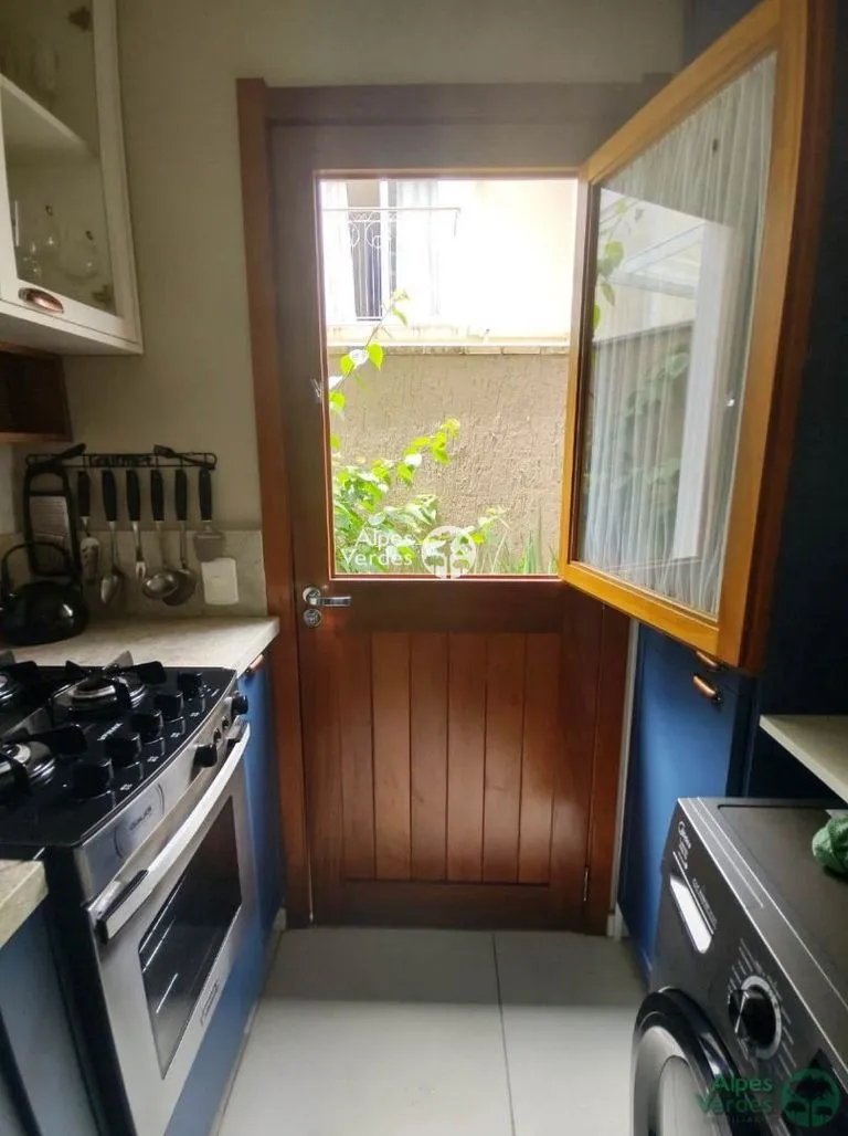 Imagem Vende-se Casa Geminada á 5 minutos da Catedral de Pedra
