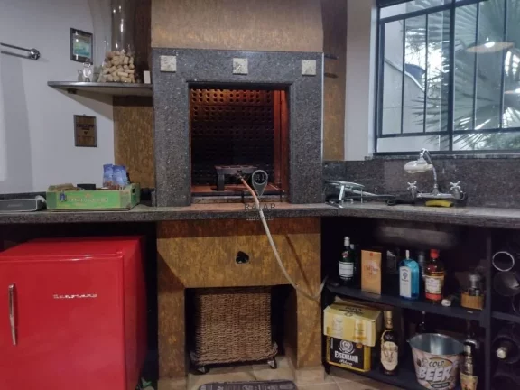 Imagem Esta casa está localizada em uma das melhores regiões de Curitiba, bairro boa vista. O imóvel foi...