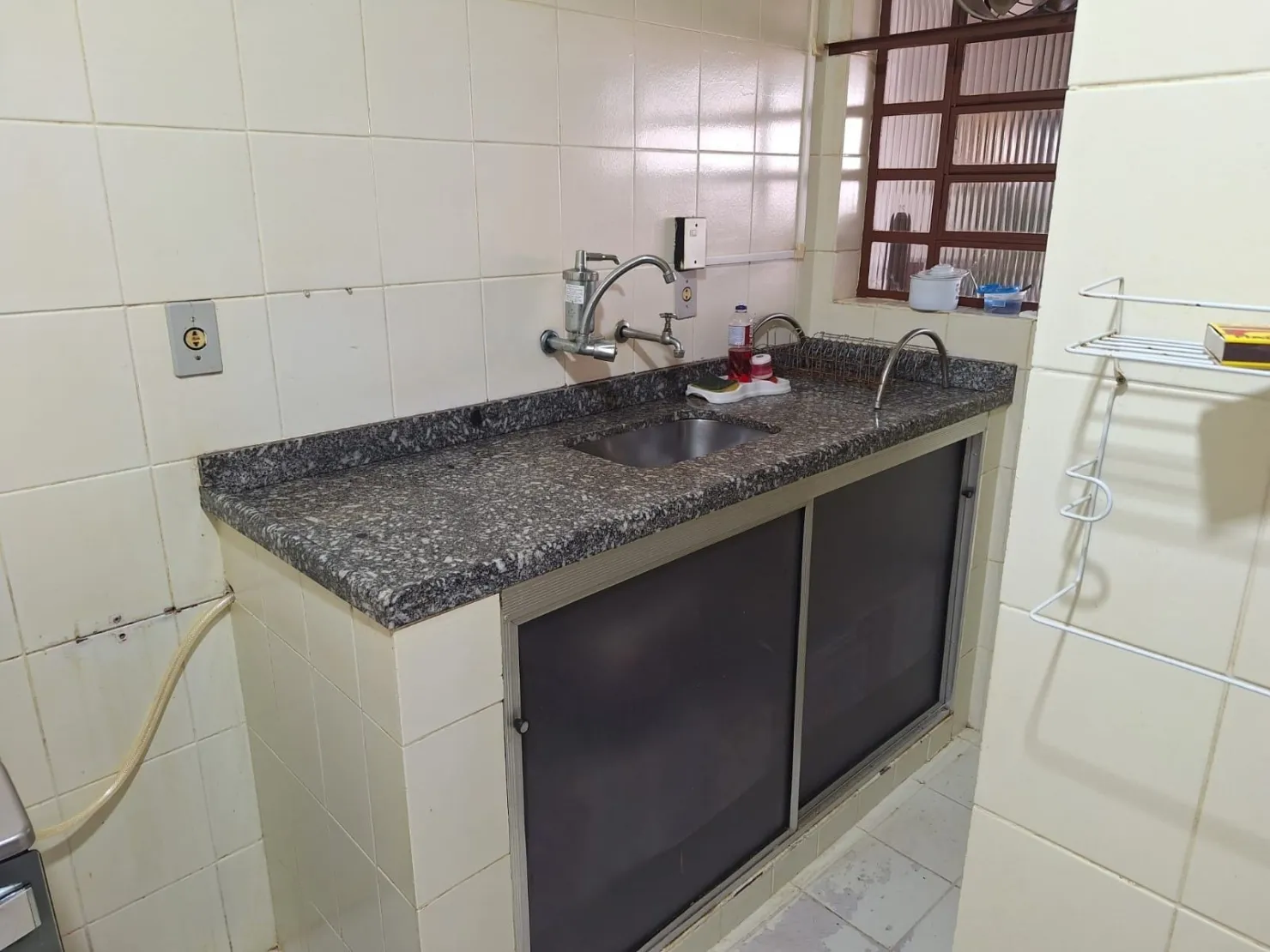 Imagem Imóvel Comercial e Residencial de Esquina no Bairro Crispim: Excelente Localização e Visibilidade para Comércio e Moradia