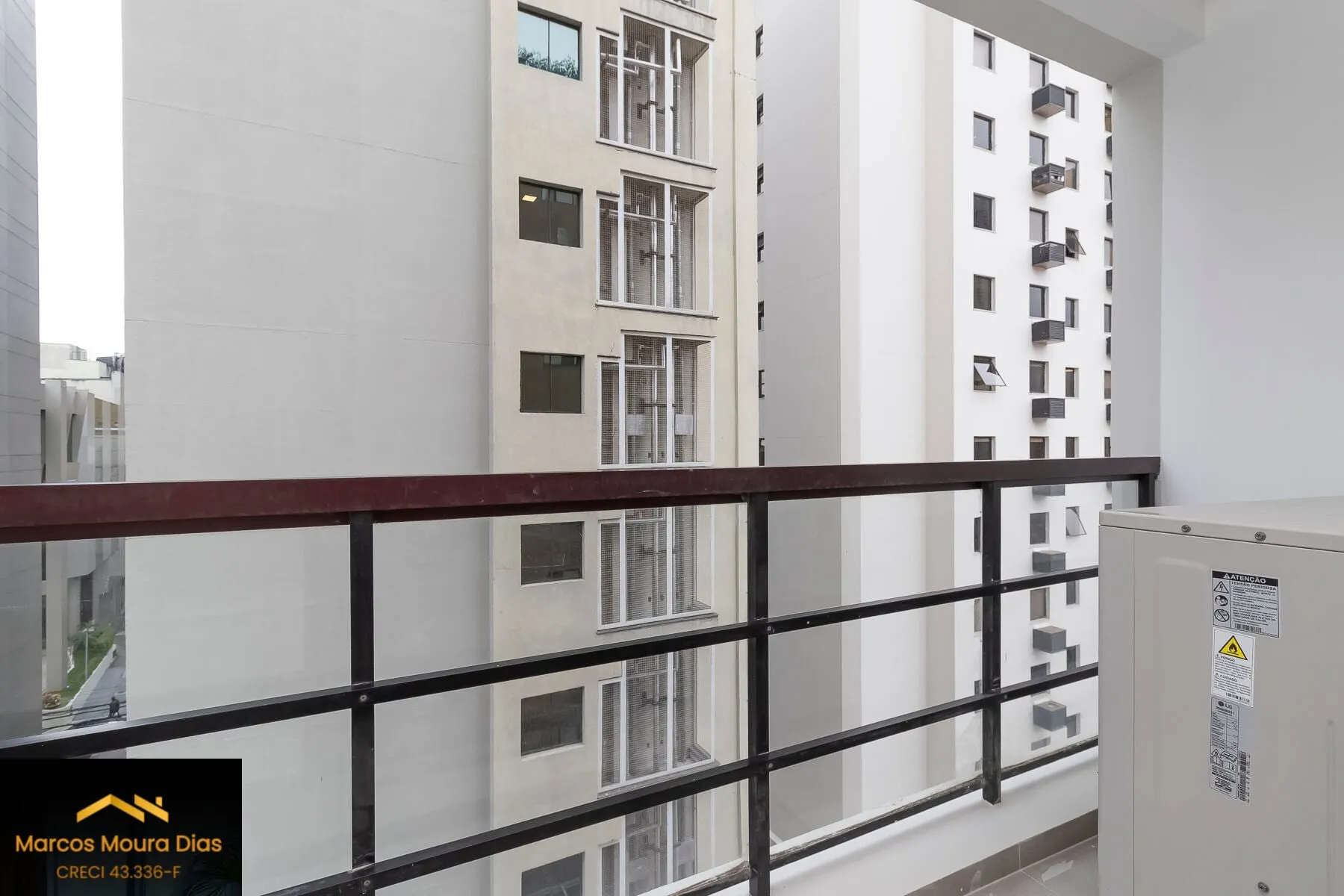 Imagem Apartamento 3 Dormitórios 1 Suíte 2 Vagas na Vila Olímpia Reformado