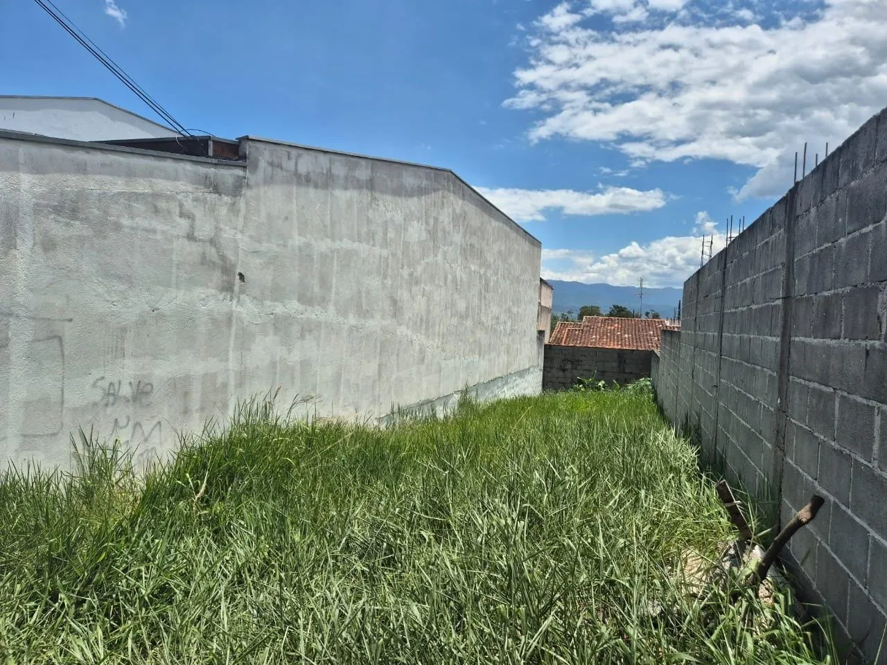 Imagem Terreno em Localização Central no Bairro Mombaça, Próximo a Escola, Mercado e Centro Comunitário, Ideal para Construção