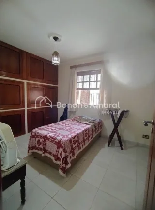 Imagem Oportunidade única: duas casas no mesmo terreno, com entradas independentes e uma localização pri...