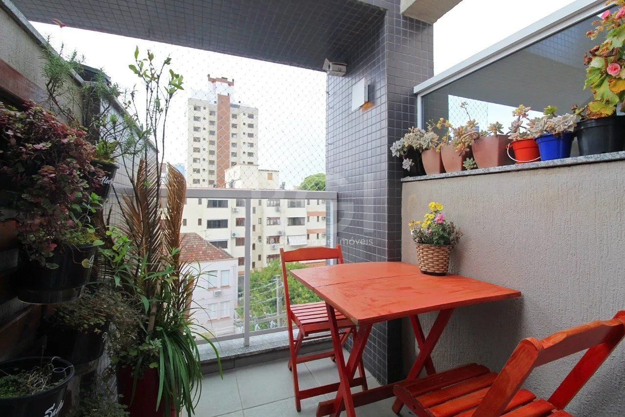 Imagem Cobertura para Venda - 106.84m², 3 dormitórios, sendo 2 suites, Petrópolis