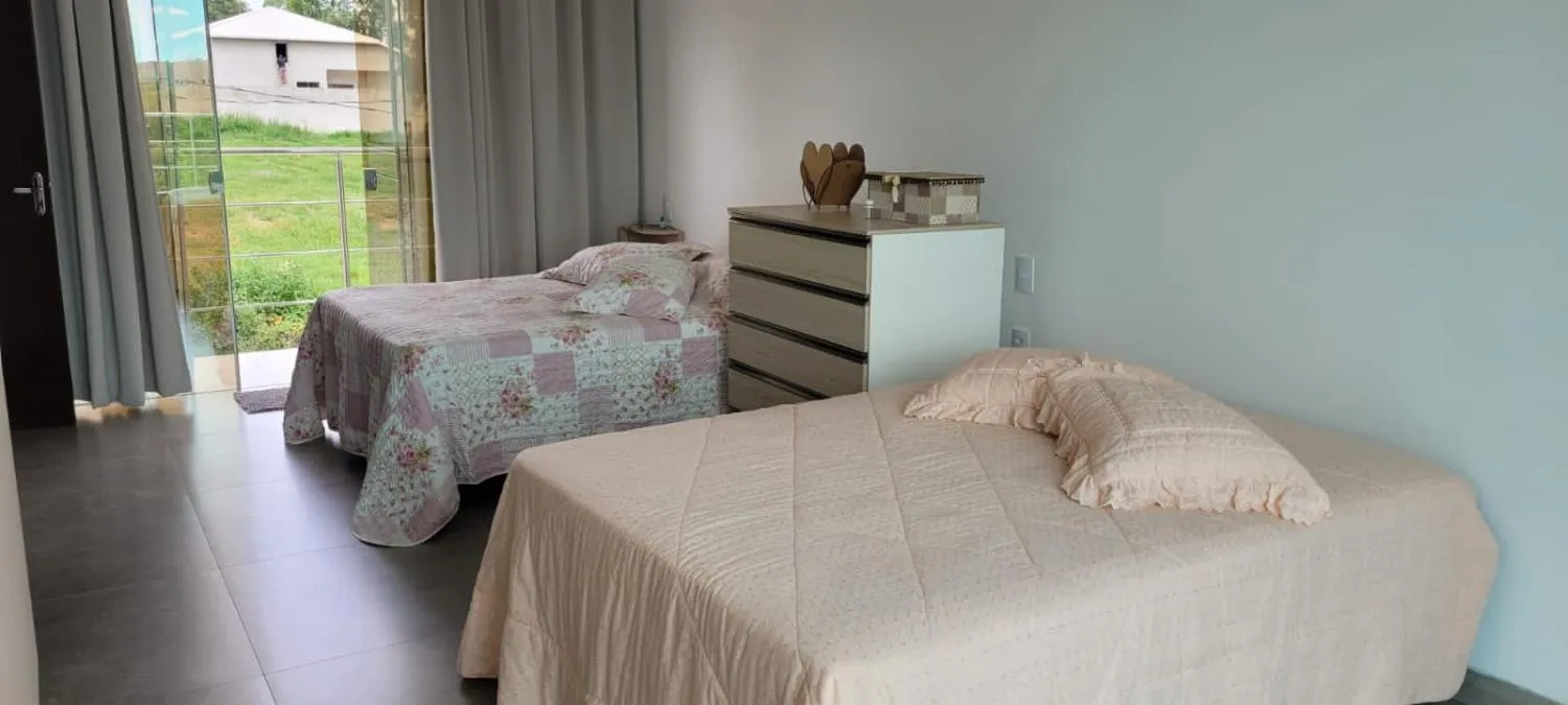 Imagem Vendo chácara de alto padrão em Carmo do Cajuru/MG com 1.300 m² de terreno