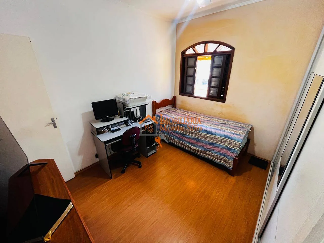 Imagem Sobrado com 3 dormitórios à venda, 128 m² por R$ 685.000,00 - Jardim Santa Mena - Guarulhos/SP