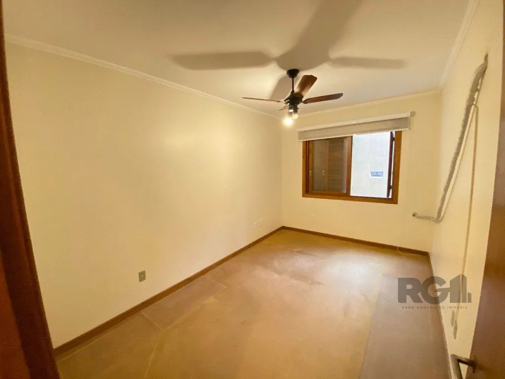 Imagem Amplo apartamento de 2 dormitórios no Petrópolis