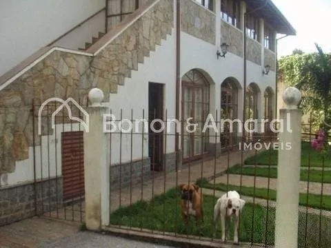 Imagem Casa em condomínio com 1100m² e 7 quartos