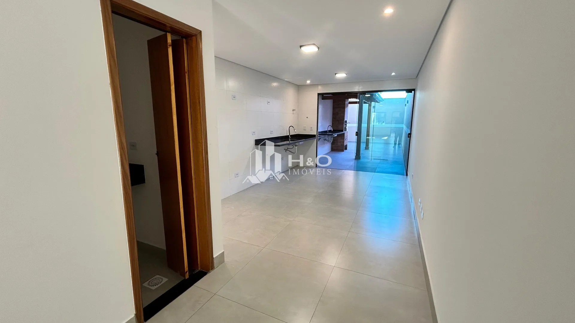 Imagem Sobrado Novo com 3 Suítes e Área Gourmet à Venda na Cidade Líder