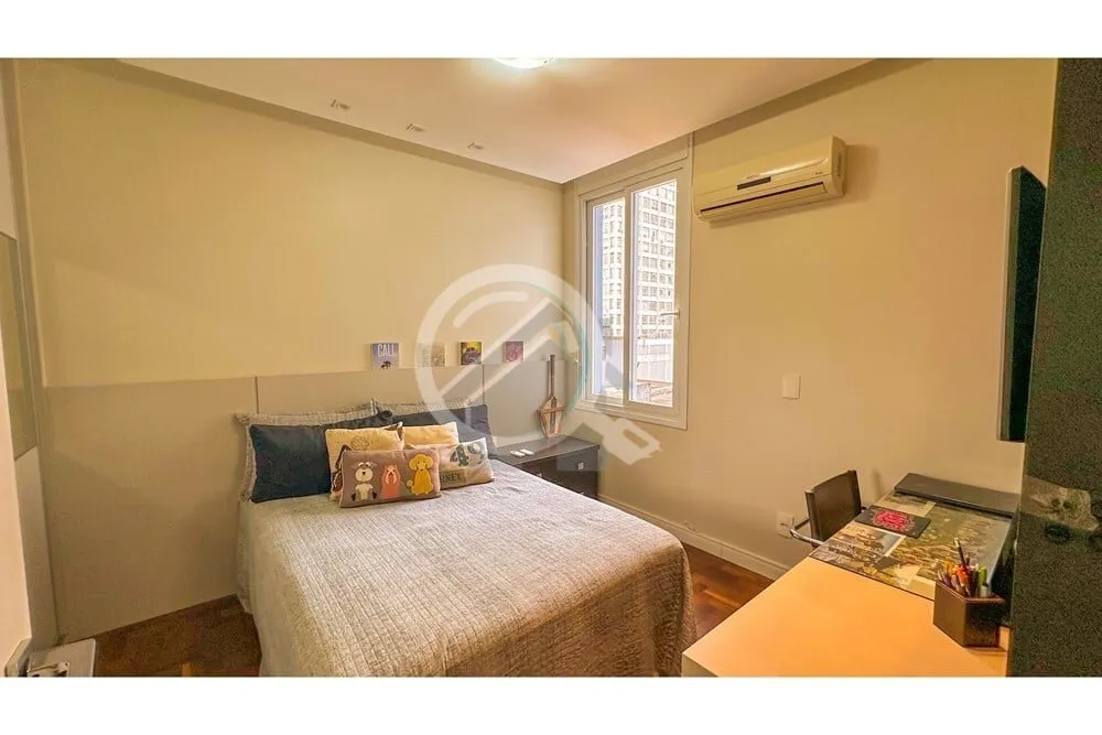 Imagem Bem-vindo ao sonho de morar no coração do Centro Histórico de Porto Alegre! Este apartamento comp...